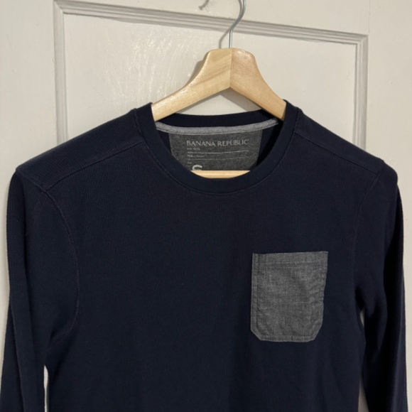 Banana Republic Men's Waffle Knit Pocket Henley | Size: S | Color: Navy - Picture 3 of 5